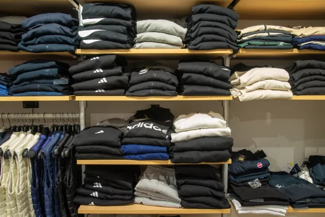 Abbigliamento · Monini Sport